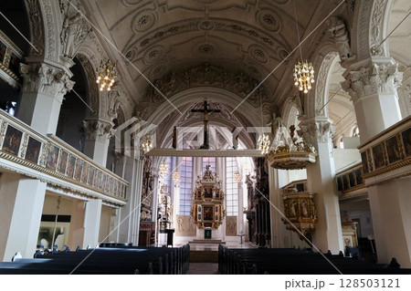 ドイツ・ツェレのプロテスタント教会 128503121