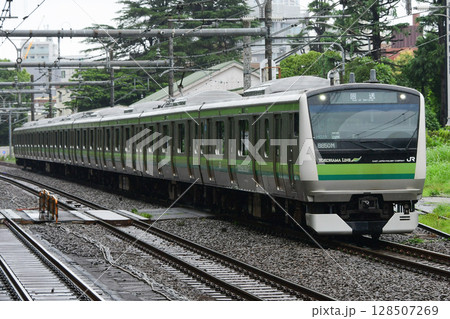 E233系6000番台クラ028編成横浜線 山手貨物線内 東京総合車両センター出場 E233系6000番台クラ028編成横浜線 山手貨物線内 東京総合車両センター出場 128507269