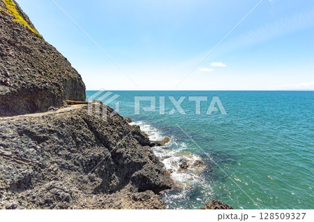角田岬からの海岸の風景 128509327