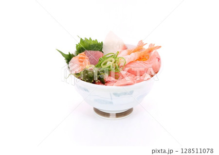 海鮮丼 丼もの 明るい背景 マグロ エビ サーモン 海鮮丼 丼もの 明るい背景 マグロ エビ サーモン 128511078