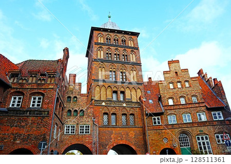 ドイツ・リューベックのブルク門 ドイツ・リューベックのブルク門 128511361