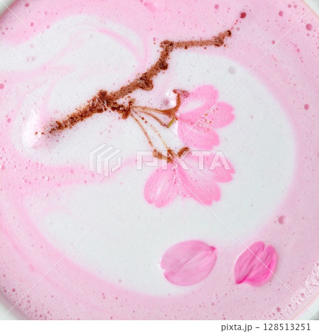 桜が咲く春色ラテ 桜が咲く春色ラテ 128513251