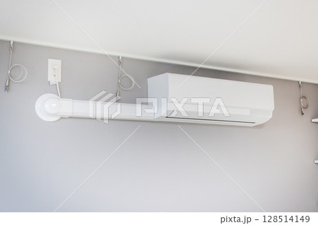 エアコン室内機　No-brand air conditioner indoor unit 128514149