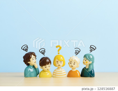 疑問、問題を抱えて困った人たち 128516887