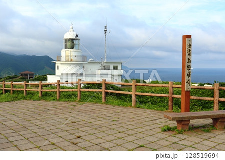 津軽半島の龍飛埼灯台（青森県外ヶ浜町） 128519694