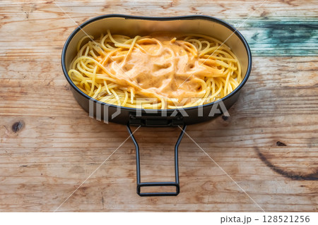 イタリアンパスタ　Typical Italian dish pasta (spaghetti) 128521256