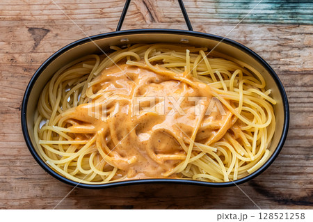 イタリアンパスタ　Typical Italian dish pasta (spaghetti) 128521258