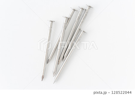 白背景に丸釘 白背景に丸釘 128522044