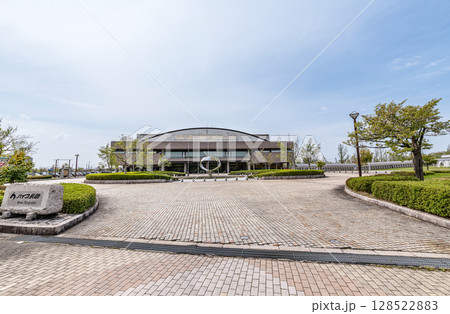 新潟県長岡市　ハイブ長岡（長岡産業交流会館） 128522883