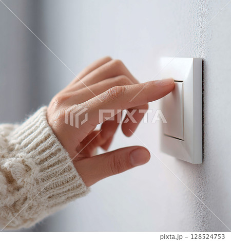 光と影の中に浮かぶ、電気のスイッチ操作 光と影の中に浮かぶ、電気のスイッチ操作 128524753