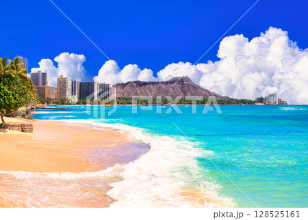 ワイキキビーチと入道雲合成 ワイキキビーチと入道雲合成 128525161