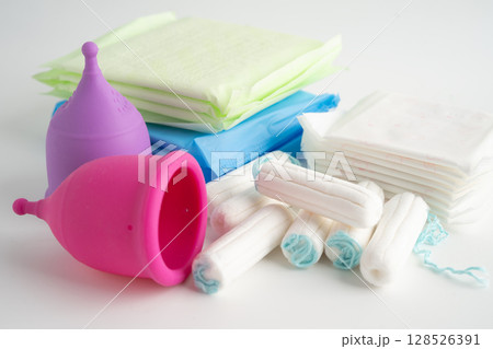 Menstruation cycle with sanitary pad and cotton tampon for woman hygiene and protection. 128526391