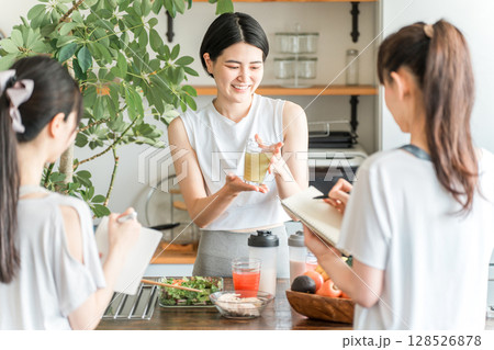 グリーンスムージー,プロテイン,食物繊維,BCAA,野菜ジュース,アスリートフードマイスター 128526878