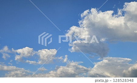青空のコピースペース② 128528348