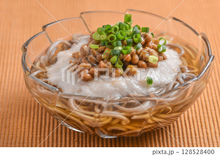 長芋と納豆のぶっかけ蕎麦 長芋と納豆のぶっかけ蕎麦 128528400