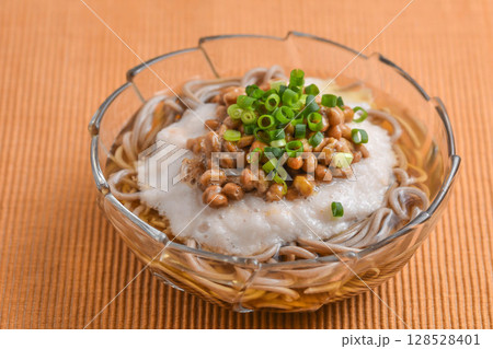 長芋と納豆のぶっかけ蕎麦 長芋と納豆のぶっかけ蕎麦 128528401