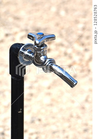 水道の蛇口と節水 水道の蛇口と節水 128528763