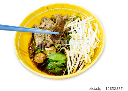 Chinese clear soup and Beef noodle Chinese clear soup and Beef noodle 128528874