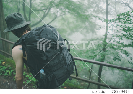 inbound tourist inbound tourist 128529499
