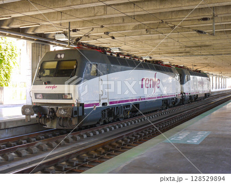 スペイン国鉄　252形電気機関車 128529894