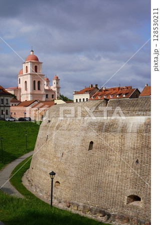 ビリニュスの円形城塞 128530211