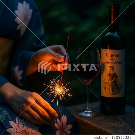 線香花火とワインで過ごす静かな夏の夜 128532323