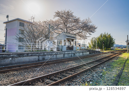 磐田市の天竜浜名湖鉄道の豊岡駅の風景(静岡県) 128534897