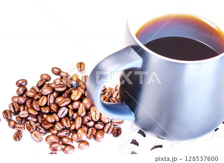 レギュラーコーヒーと豆 128537600