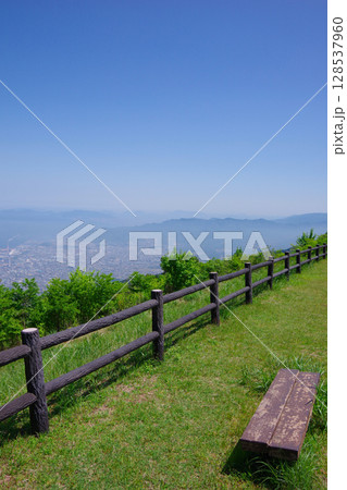 愛媛県四国中央市　翠波峰広場から川之江方面を望む 128537960