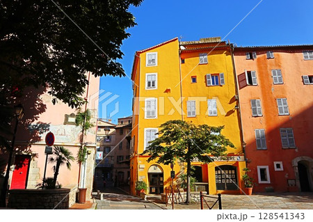 フランス・グラース旧市街 フランス・グラース旧市街 128541343