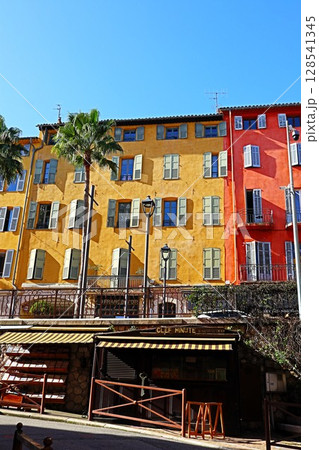 フランス・グラース旧市街 128541345