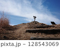 東鳳翩山山頂まであと少し 128543069