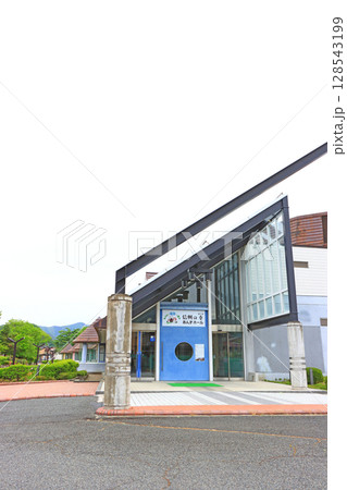 長野県千曲市、あんずホールの風景 128543199