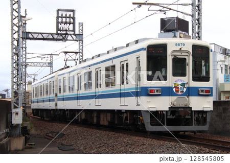 引退間際の東武大師線8000系電車（ワンマン運転：西新井⇔大師前） 128545805
