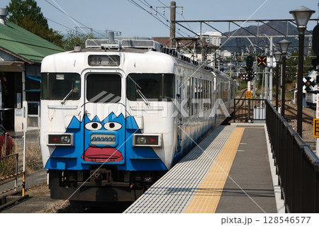 富士急行線2000形電車（フジサン特急） 128546577