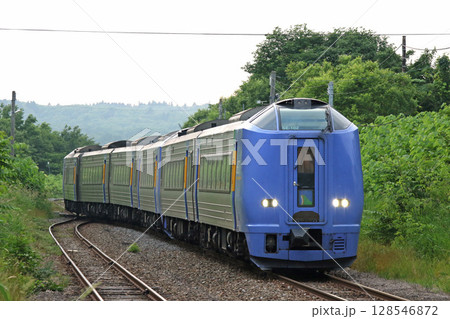 稚内を後に兜沼駅を通過する特急宗谷　特急宗谷　宗谷本線 128546872