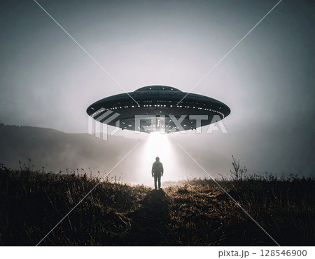 UFOにアブダクションされる人間 128546900