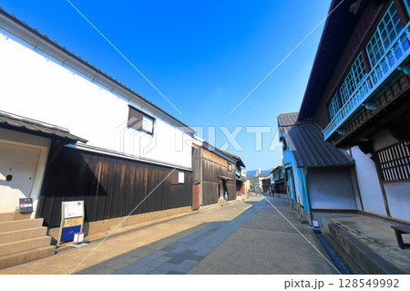 【長崎県】晴天下の長崎出島（二番蔵） 128549992