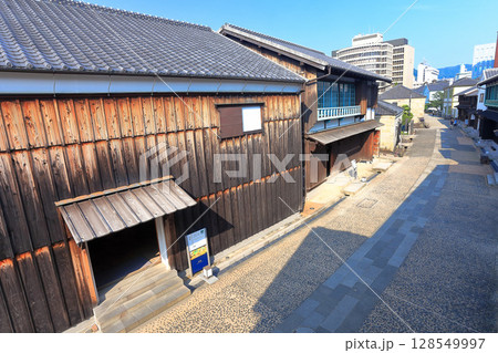 【長崎県】晴天下の長崎出島 128549997