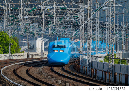 青い新幹線 128554281