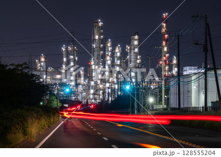 《茨城県》鹿島臨海工業地帯・工場夜景 《茨城県》鹿島臨海工業地帯・工場夜景 128555204