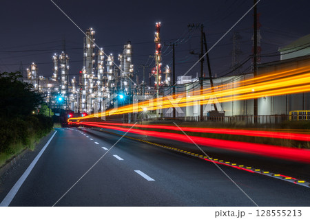 《茨城県》鹿島臨海工業地帯・工場夜景 《茨城県》鹿島臨海工業地帯・工場夜景 128555213