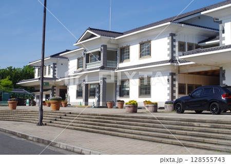 備北丘陵公園ビジターセンター建物の景色 128555743