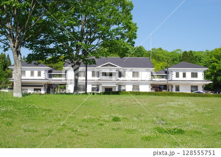 備北丘陵公園ビジターセンター建物の景色 128555751