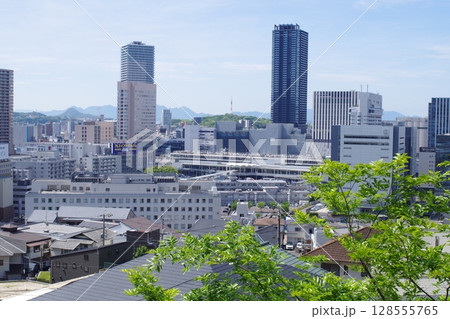 広島市二葉山から眺めた街並み 広島市二葉山から眺めた街並み 128555765