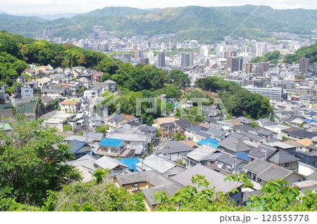 長尾山から眺めた広島の街並み 128555778