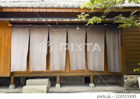 日本建築 伝統 伝統的 128555895