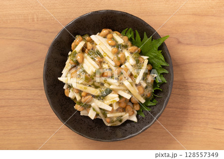 長芋 めかぶ納豆 長芋 めかぶ納豆 128557349