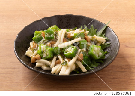 長芋オクラ めかぶ納豆 長芋オクラ めかぶ納豆 128557361