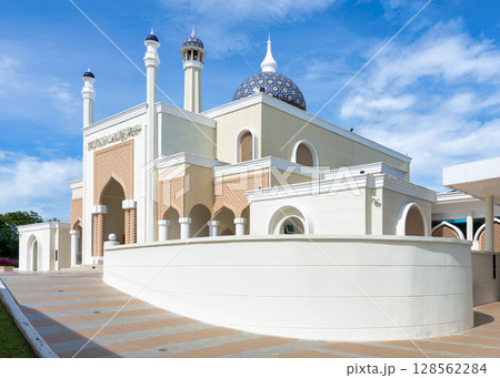 Brunei International Airport Mosque features stunning architecture in Bandar Seri Begawan during a clear day Brunei International Airport Mosque features stunning architecture in Bandar Seri Begawan during a clear day 128562284